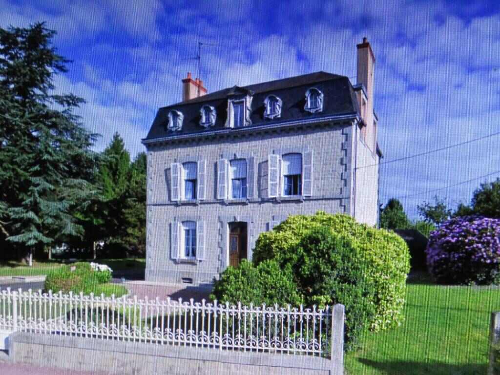 La Datinière - stone manor house and garden in Grandparigny, Normandy